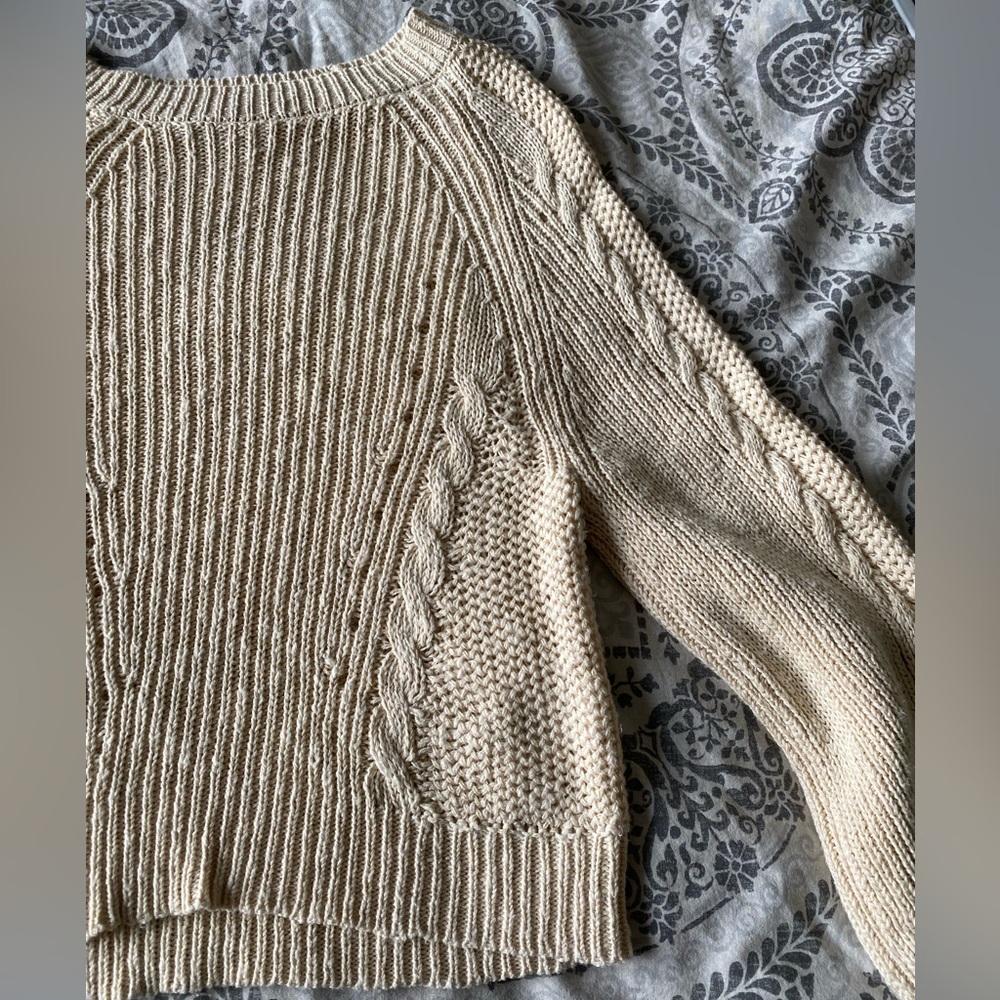 American Eagle Sweater